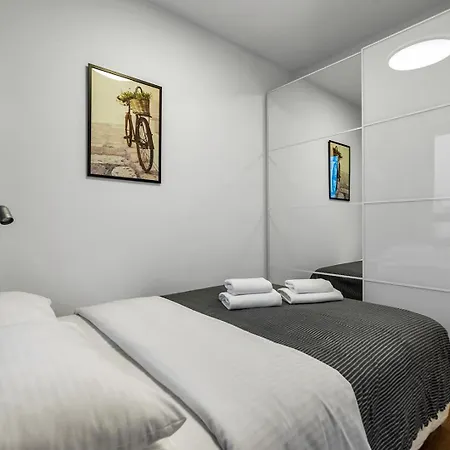 Metro Wierzbno Cosy By Bookinghost Апартаменты Варшава