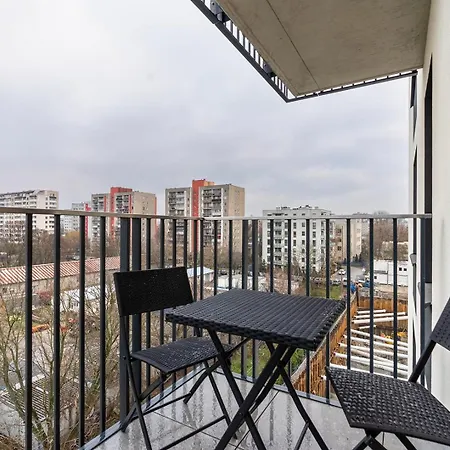 Metro Wierzbno Cosy By Bookinghost