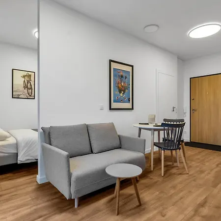 Metro Wierzbno Cosy By Bookinghost